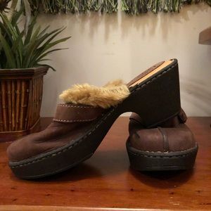 b-o-c brown leather faux fur clog